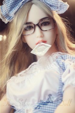 Nikita femme de ménage libidineuse