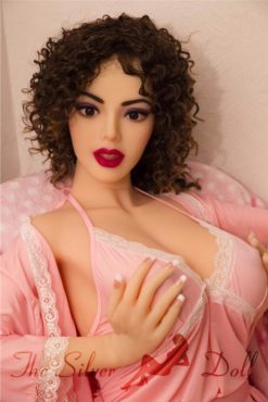 Marica en nuisette sexy