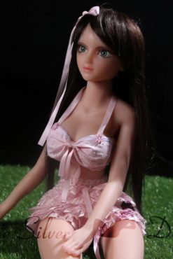 Tintallë in pink nightie