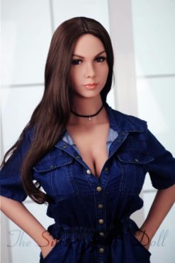 Electra en robe de jeans