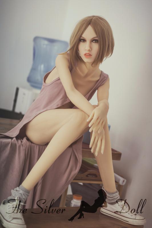 Gayle dans la salle à manger