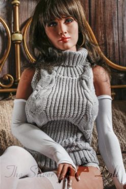 Tala in maglione di lana