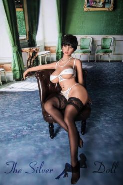 Cassie with short hair