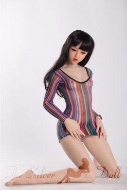 Olivia en robe colorée