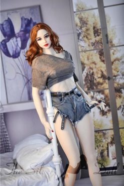 Miki en pantalones cortos sexy