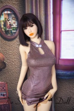 Yuzuki in abito viola