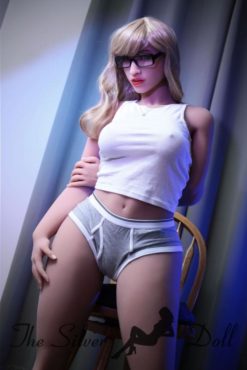 Taylor en bragas grises