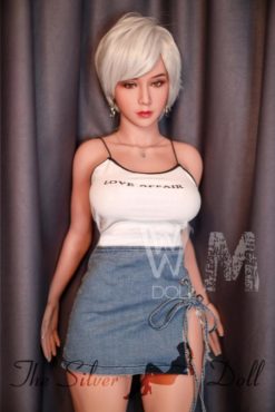 Alice with white hair