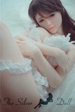 Mayumi en lingerie blanche