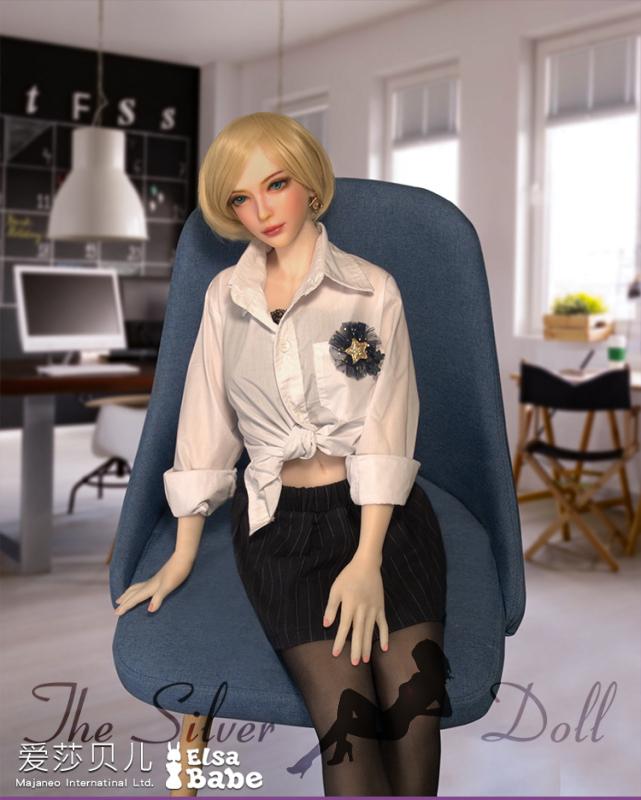 Tanaka Miyuki with blonde hair