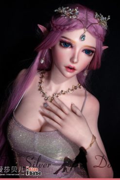 Takano Rie with long purple hair