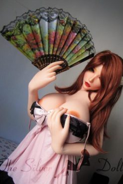 Takano Rie opens a fan