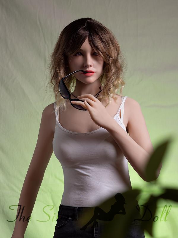 Alma on a white table