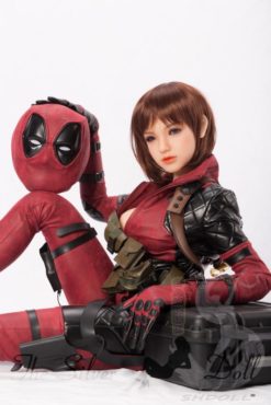 Marya en cosplay Deadpool