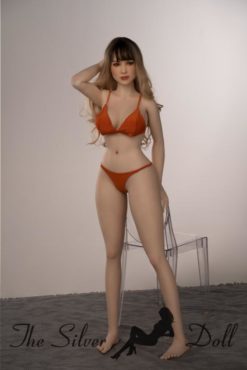 Kali in bikini arancione