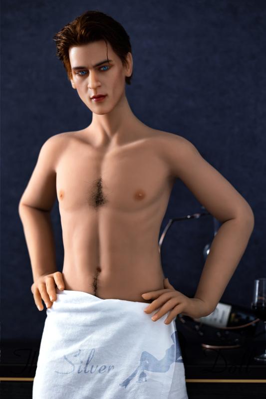 Peter sur son canapé vert