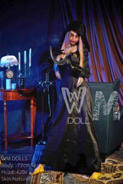 Pauline travestita per Halloween