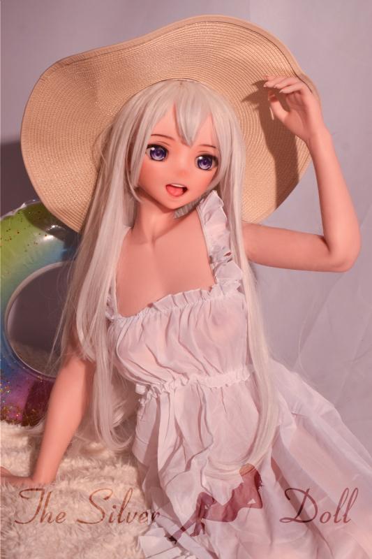 Koda Sayuri at the beach