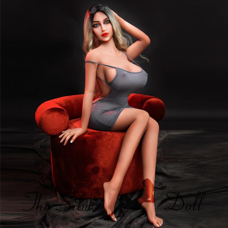 Gwen with a sexy grey dress