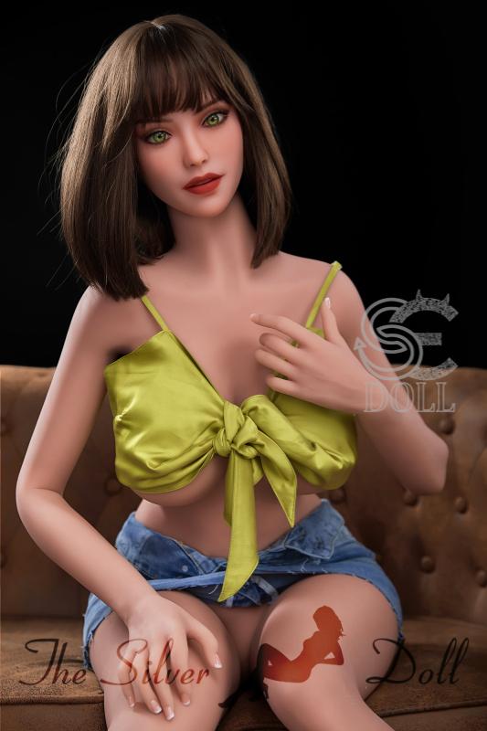 Vicky with a yellow top