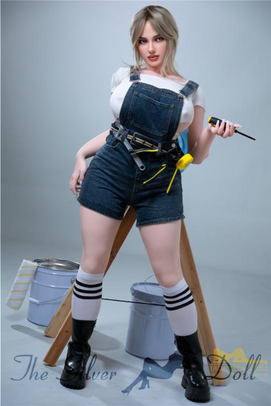 Luna sexy house painter