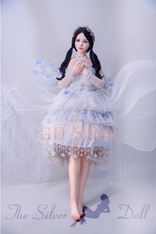 Shuikelian in blue dress