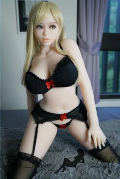 Ariel en lingerie blanche