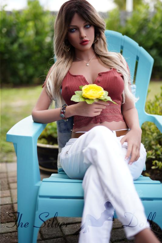 Lisa with a flower (TPE body+head)