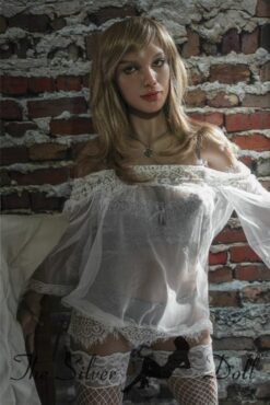 Jill rubia en ropa interior de encaje