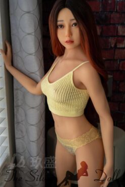 Yume dans sa chambre