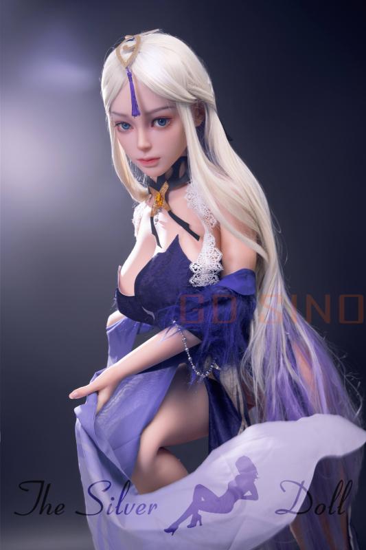 Favor bionda in abito blu