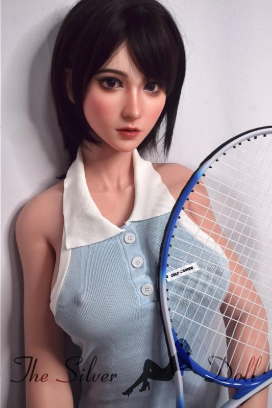 Hirosue Yuko plays tennis