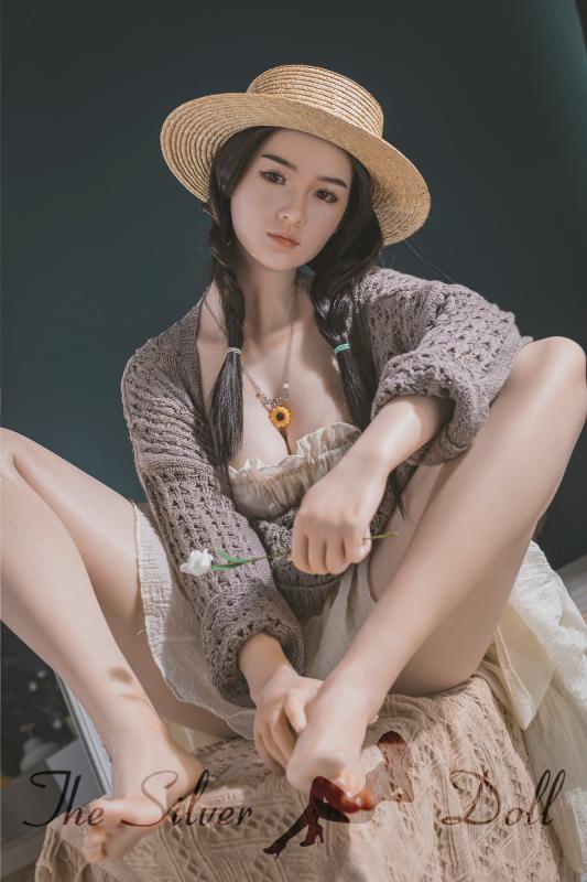 Lily with a hat