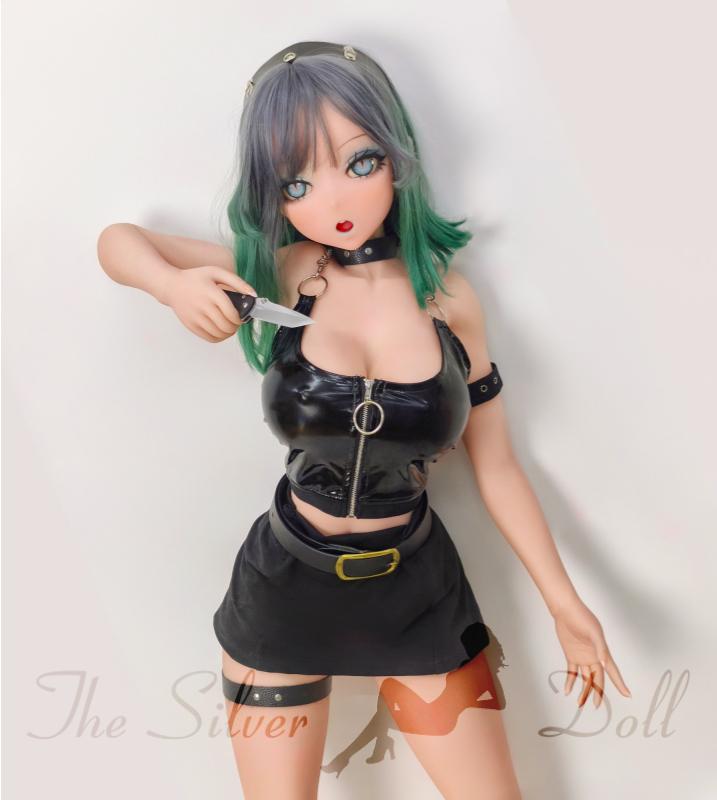 Sakura Tsubasa with knives