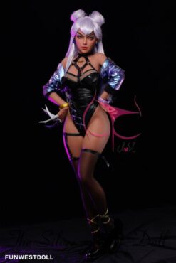 Lexie con capelli color cenere