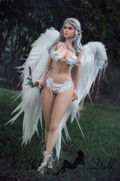 Kylia elfe avec des ailes d'ange