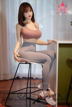 Nozomi en traje de gimnasia