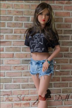 Inna in shorts in denim