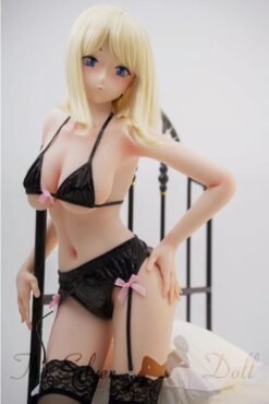 ShioriA blonde en lingerie noire