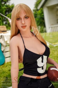 Cecily has a baseball picnic