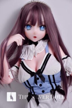 Migami Maaya avec ses grands yeux bleus