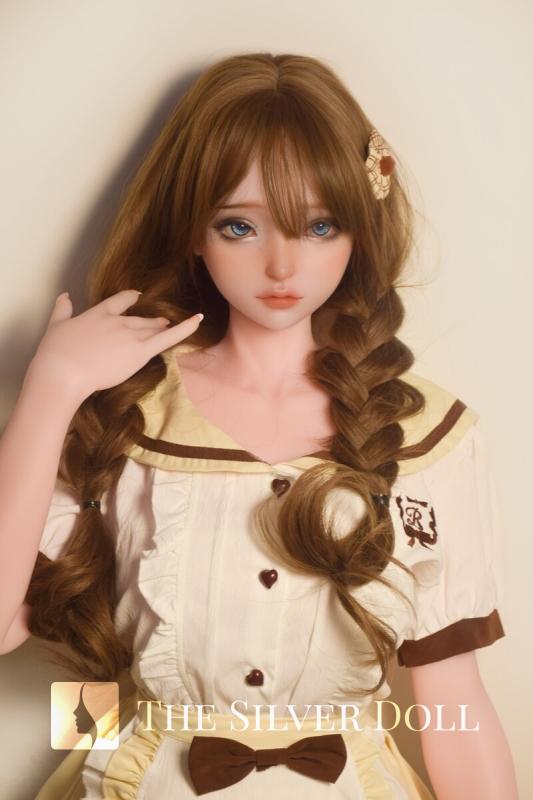Kazumi Yuri with long brown hair