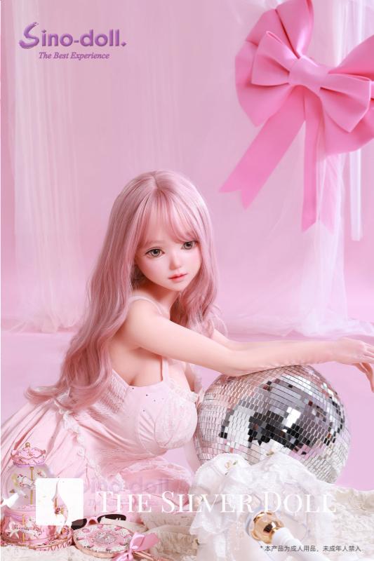 Linyaoyao with pink hair