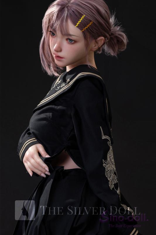 Lindong in black kimono