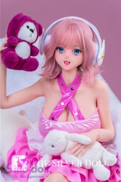 Linlan escucha música con una falda rosa