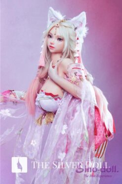 Linmo rubia con orejas de gato