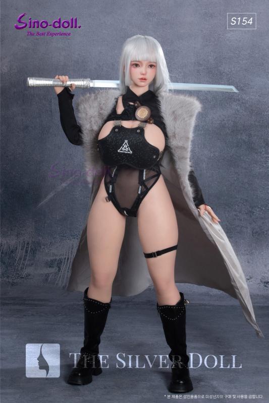 Lintong with a sword