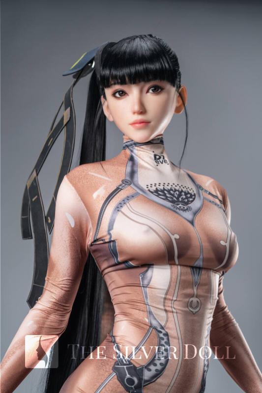 Eve guerriera con la spada