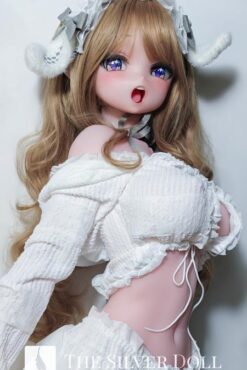 Asaka Moeri in white