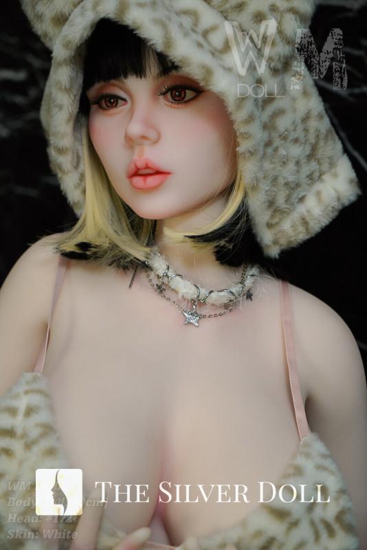 Ailrinni se protege del frío